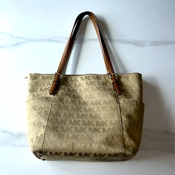 MICHAEL Michael Kors Beige and Brown Shoulder Bag - Picture 2 of 8